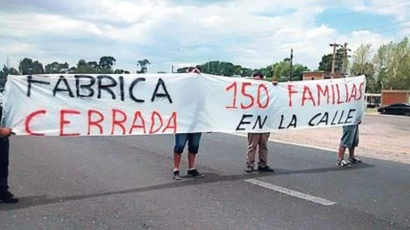 Economia Argentina : En un año cerraron 1328 fábricas